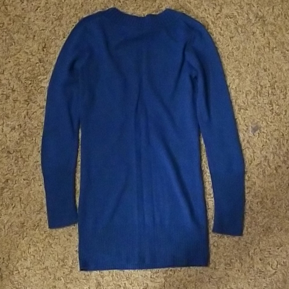 Deep V-neck womens sweater - Picture 2 of 3
